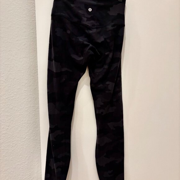 lululemon women's camo Align Pant 25" size 6 - Picture 2 of 3